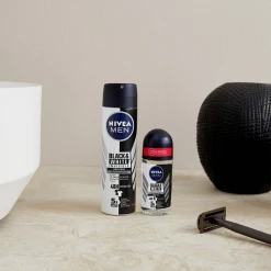 NIVEA Black And White Invisible Original Deo Roll-on -Mandarina Duck Fragrances-Shop MAM 7311699 SHOP IMAGE 1.4