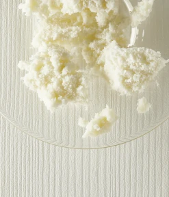 NIVEA Verwöhnende Soft Milk -Mandarina Duck Fragrances-Shop MAM 7709841 SHOP IMAGE 1.4